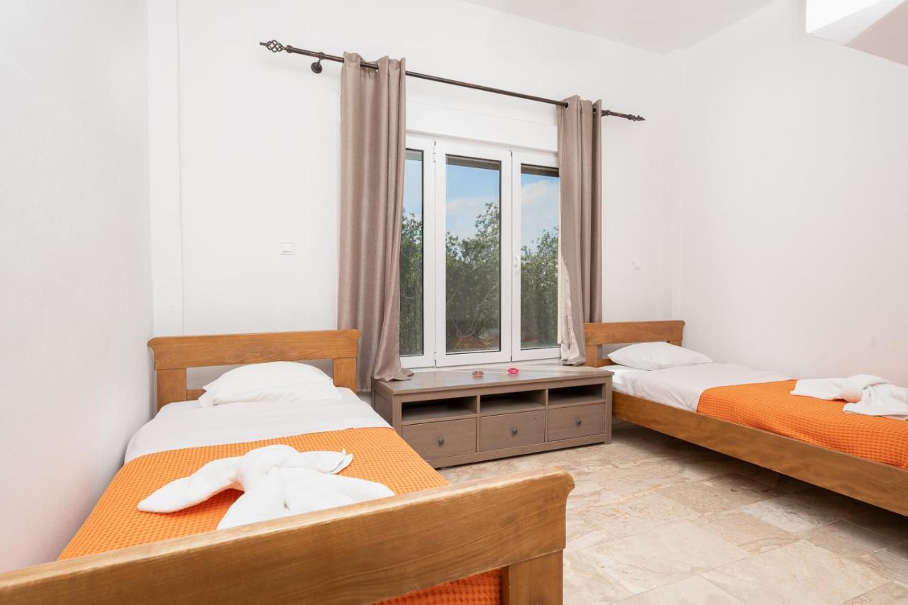 Mtc-D Apartments By The Sea And Airport Pórto Ráfti 外观 照片